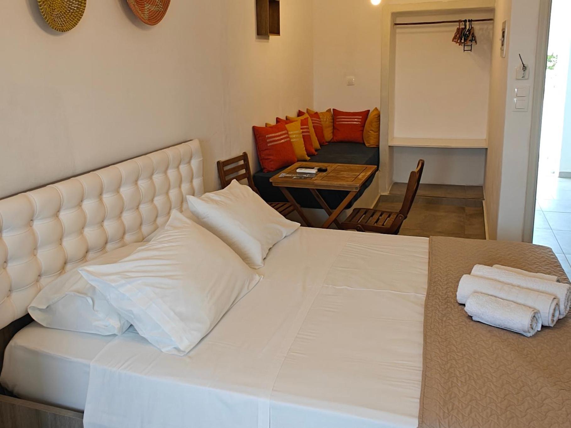 Joannes Vacation Rooms Adamantas  Стая снимка