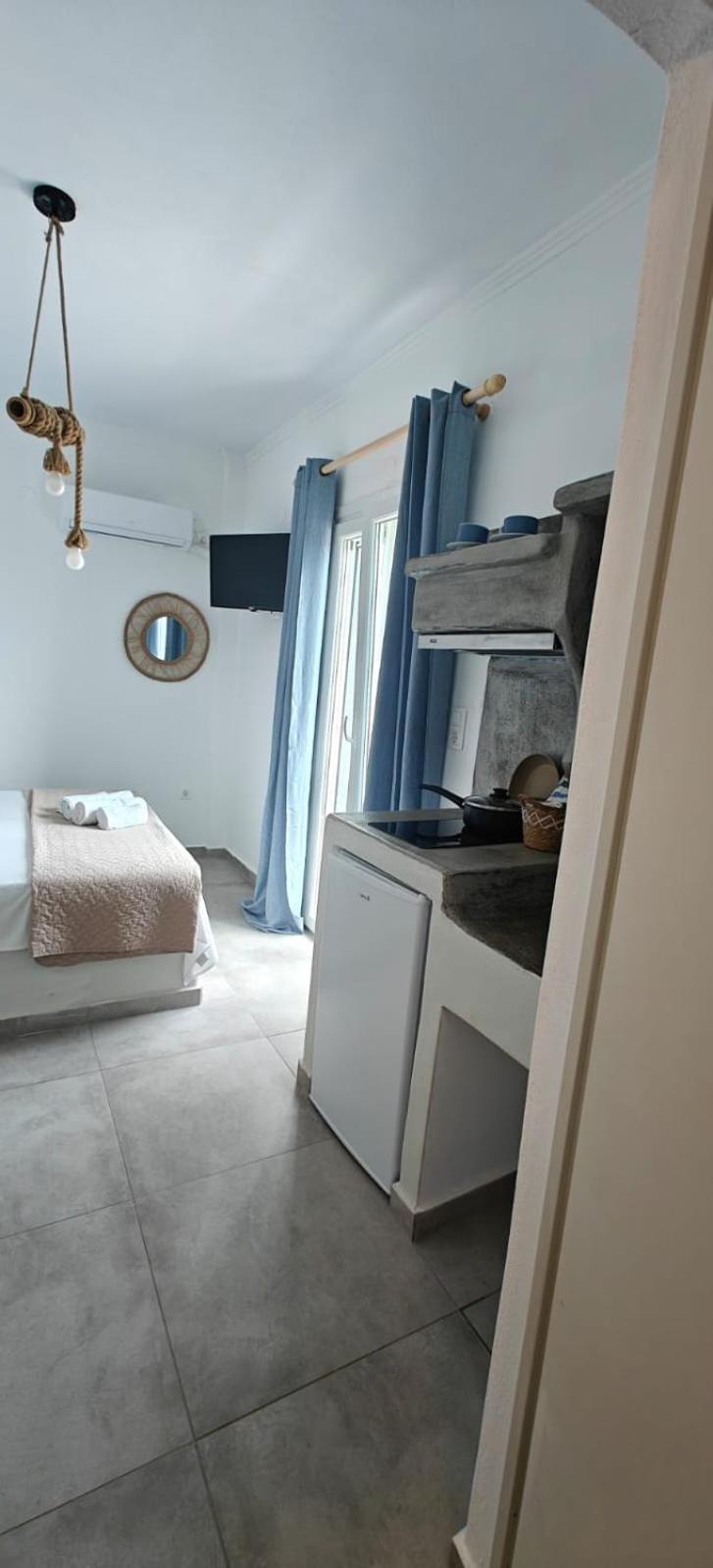 Joannes Vacation Rooms Adamantas  Екстериор снимка